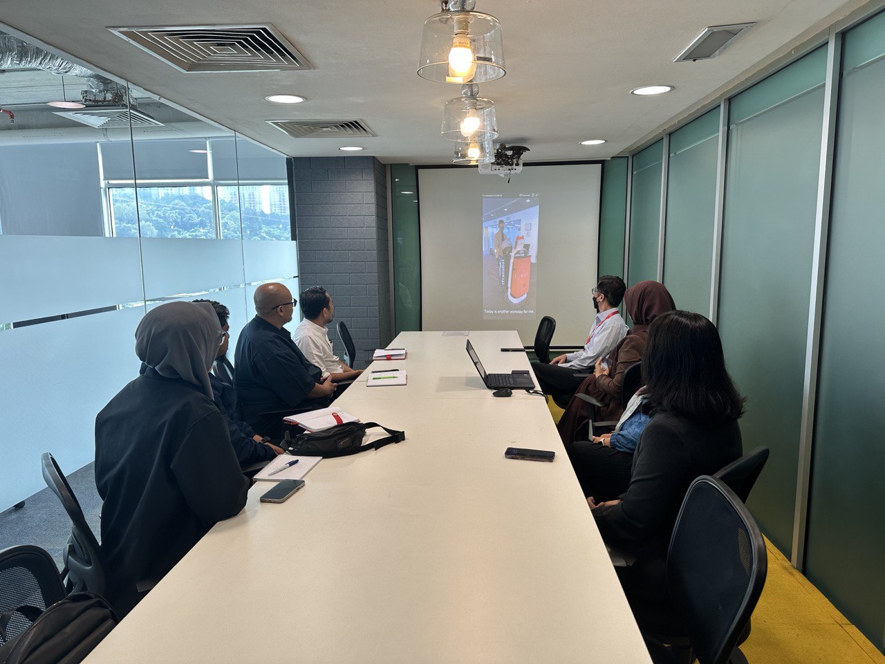 Benchmarking Visit from Tunku Azizah Knowledge Centre (TAKC), UniKL