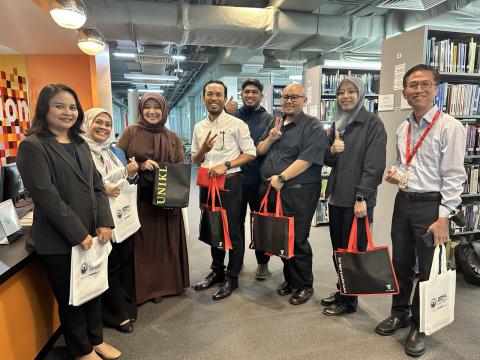 Benchmarking Visit from Tunku Azizah Knowledge Centre (TAKC), UniKL